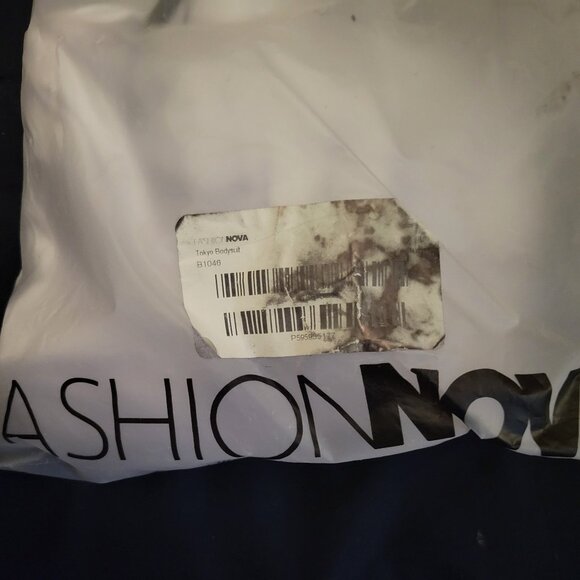 V Neck Bodysuit - Picture 3 of 4